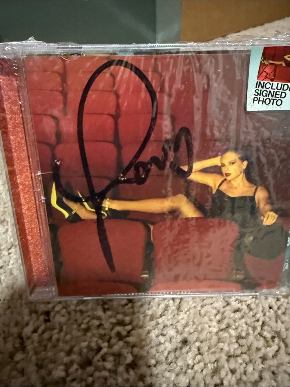 Taylor Swift hand signed Life of a Showgirl CD #4 autographed